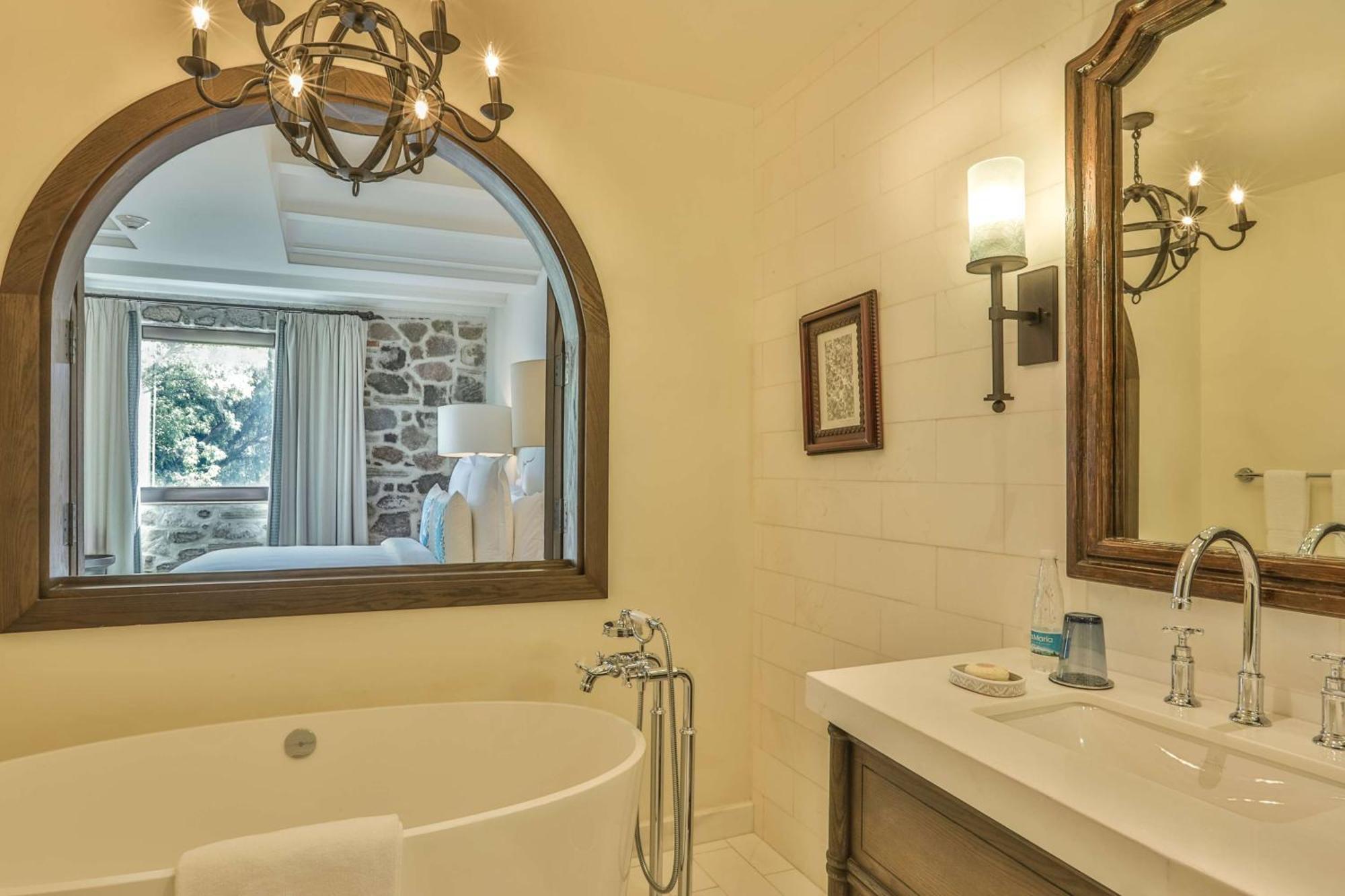 Banyan Tree Hotel 5*